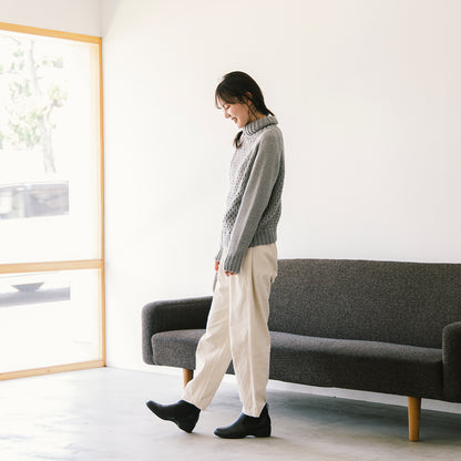 Pattern for knitting a winter sweater with slim sleeves